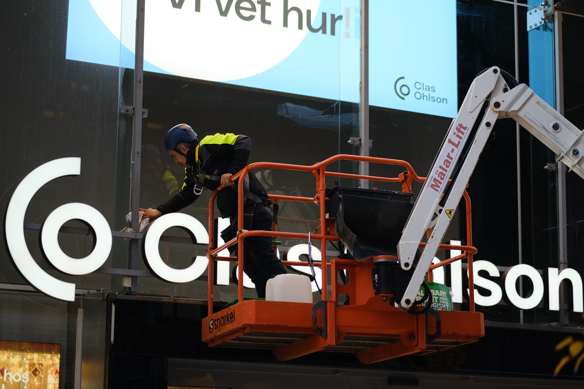 Timeout Service rengör skyltfönster